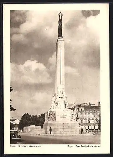 AK Riga, Partie am Freiheitsdenkmal