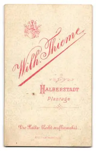 Fotografie Wilh. Thieme, Halberstadt, Plantage, Porträt eines eleganten Paares