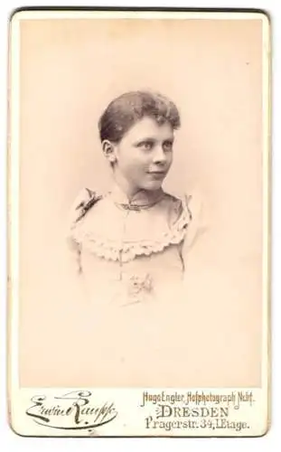 Fotografie Erwin Raupp, Dresden, Pragerstr. 34, Portrait einer jungen Frau