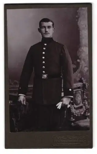 Fotografie Karl Honauer, Strassburg i. Els., Mörschhauserstrasse 29, Soldat in Uniform