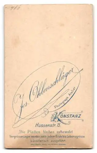 Fotografie Jos. Ohlenschläger, Konstanz, Hussenstr. 15, Porträt eines eleganten Herrn mit Schnurrbart