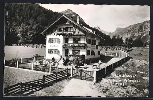 AK Pertisau am Achensee, Villa Niedrisk und Bergpanorama