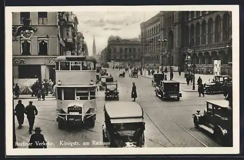 AK Berlin, Königstrasse am Rathaus mit Lastkraftwagen, Berliner Verkehr