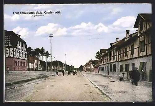 AK Grafenwöhr, Truppenübungsplatz, Blick in die Lagerstrasse