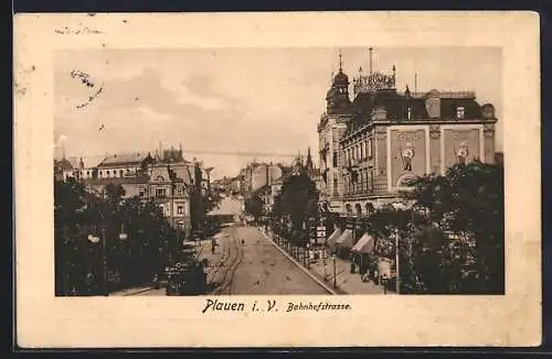 AK Plauen i. V., Bahnhofstrasse mit Strassenbahn aus der Vogelschau