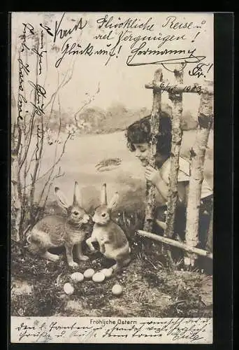 Foto-AK GL Co Nr. : Mädchen findet zwei Osterhasen