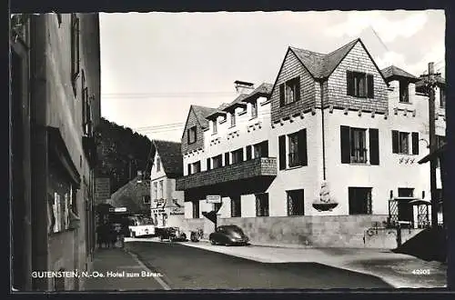 AK Gutenstein, Strassenansicht mit Hotel zum Bären