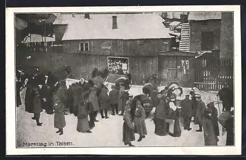 AK Talsen, Soldaten und Einwohner auf dem Markt