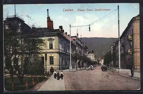 AK Loeben, Kaiser Franz Josefsstrasse, Kirche, Kutsche und Automobil