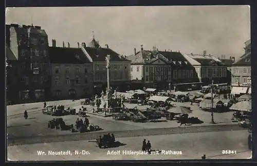 AK Wiener Neustadt,  Platz mit Rathaus