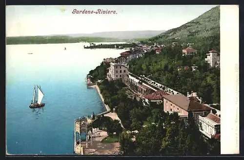 AK Gardone Riviera, Teilansicht der Ortschaft am Gardasee