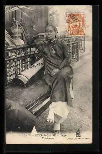 AK Saigon, Musicienne, Frau mit Musikinstrument, Vietnam