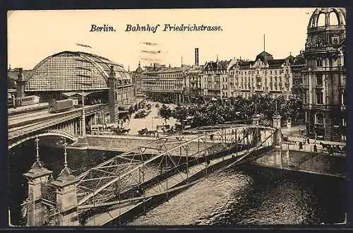 AK Berlin, Spreepartie am Bahnhof Friedrichstrasse