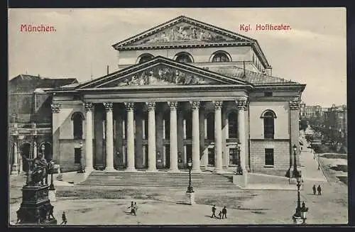 AK München, Königliches Hoftheater mit Denkmal