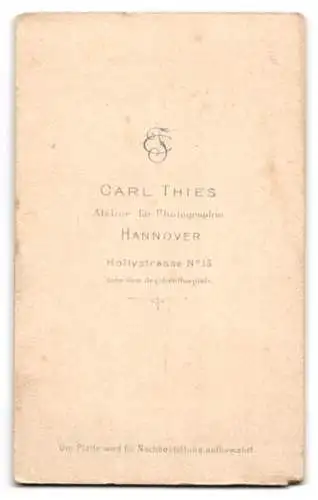 Fotografie Carl Thies, Hannover, Höltystrasse 13, Porträt eines älteren Herrn mit Schnurrbart