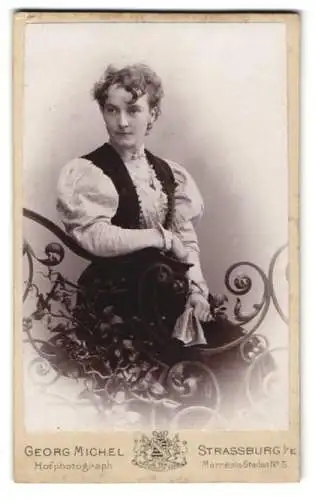 Fotografie Georg Michel, Strassburg i. E., Marnesiastaden 5, Porträt einer jungen Dame