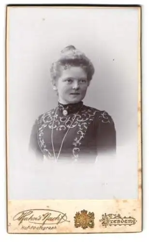 Fotografie Hahn`s Nachf., Dresden, Ferdinandstrasse 11, Porträt einer jungen Frau