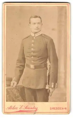 Fotografie E. Sonntag, Dresden, Alaunstrasse 14, Soldat in Uniform