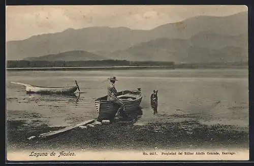 AK Laguna de Aculeo, Boot liegt am Gewässerufer