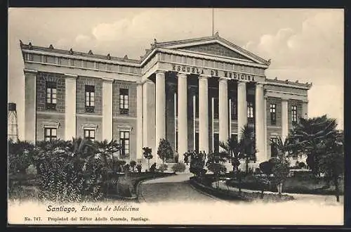 AK Santiago, Escuela de Medicina