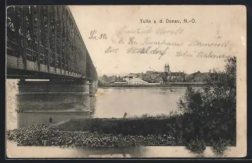 AK Tulln a. d. Donau, Brücke, Im Hintergrund Kirche