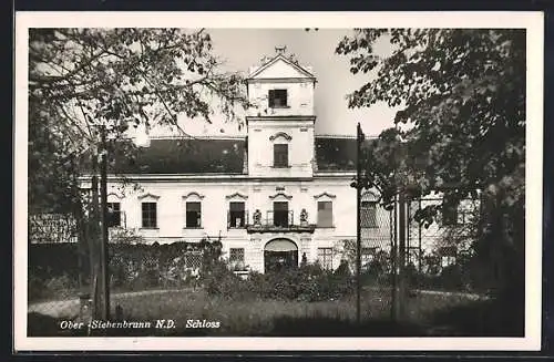 AK Obersiebenbrunn /N.-Oe., Frontalansicht des Schlosses