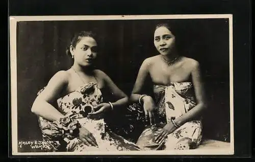 AK Malay and Java women