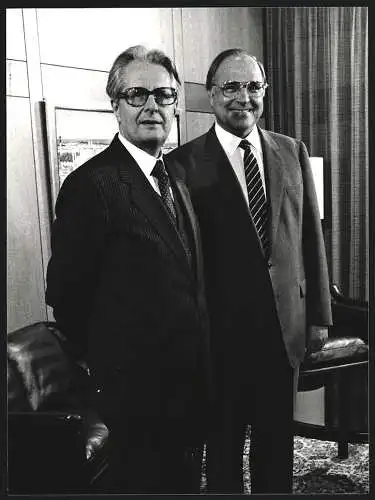 Fotografie Richard Schulze-Vorberg, Bonn, Hans-Jochen Vogel und Helmut Kohl