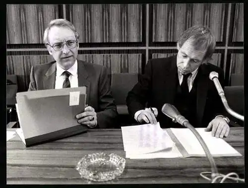 Fotografie Hans Windeck, Bonn, CSU-Generalsekretär Edmund Stoiber, CDU-Politiker Heinrich Geissler