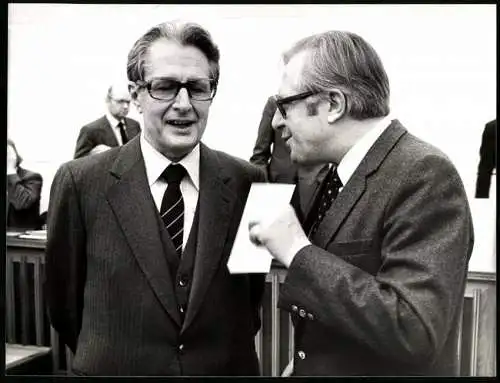 Fotografie Sven Simon, Bonn, Regierender Bürgermeister Hans-Jochen Vogel, Ministerpräsident Bernard Vogel