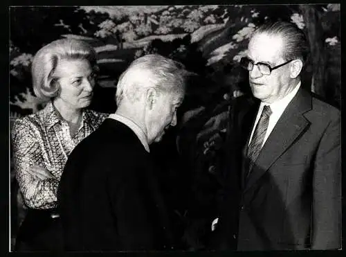 Fotografie Werek, Bonn, Bundestagspräsidentin Annemarie Renger, Herbert Wehner, Johan Baptist Gradl