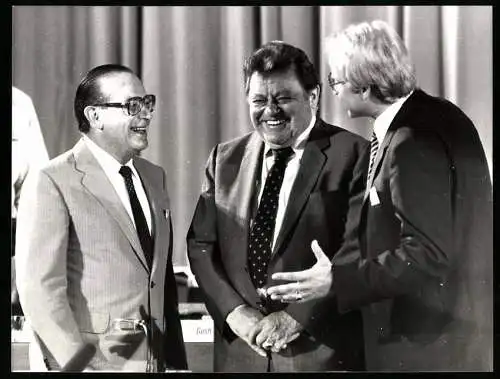 Fotografie Werek, München, Zimmermann, Strauss und Stoiber auf dem CSU-Parteitag 1981 in München