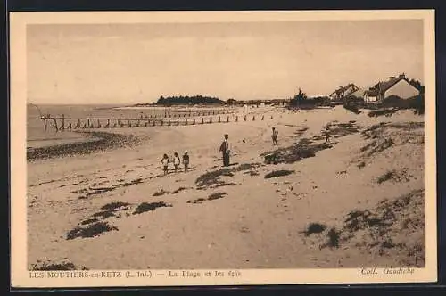 AK Les Moutiers-en-Retz, La Plage et les épis