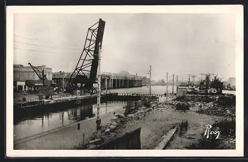 AK Saint-Nazaire /Loire-Inf., Vue du Bassin