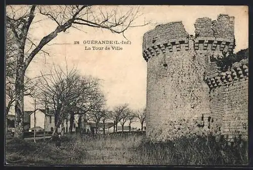 AK Guerande /L.-Inf., La Tour de Ville