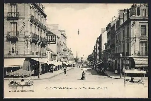 AK Saint-Nazaire, La Rue Amiral-Courbet, Strassenpartie