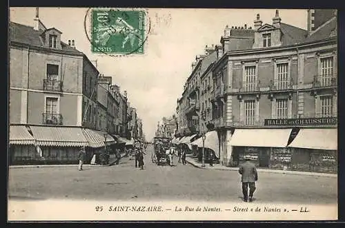 AK Saint-Nazaire, La Rue de Nantes, Strassenpartie