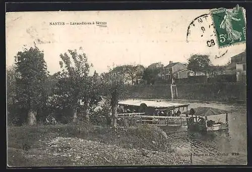 AK Nantes, Lavandières à Sèvres