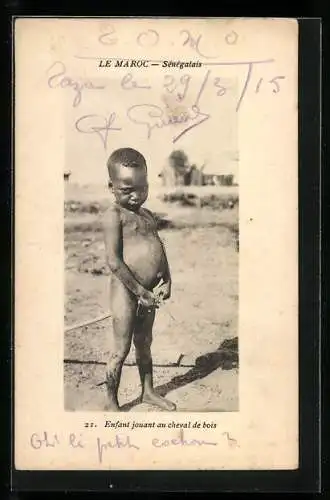 AK Maroc, Sénégalais, Enfant jouant au cheval de bois, afrikanische Volkstypen