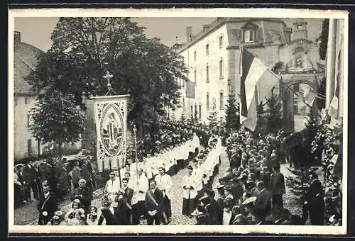 AK Echternach, Überführung der Reliquien des heiligen Willibrord am Pfingstmontag 1906