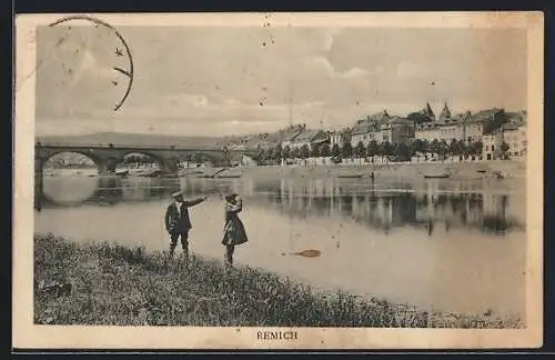 AK Remich, Moselpartie mit Brücke