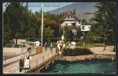 AK Attersee, Hotel Attersee im Salzkammergut, Touristen am Ufer