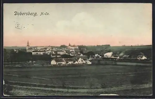 AK Dobersberg /N.-Oe., Ortsansicht mit Kirche