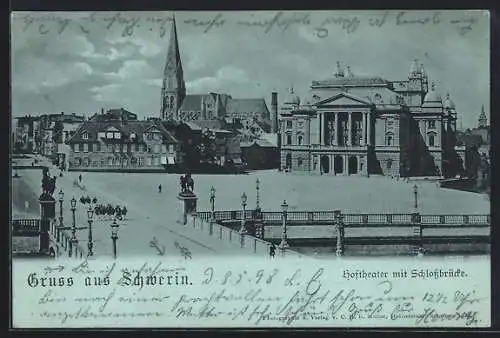 Mondschein-AK Schwerin / Mecklenburg, Hoftheater mit Schlossbrücke