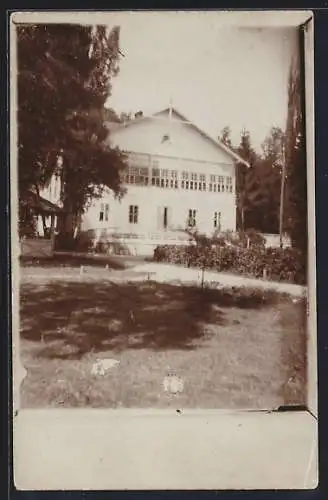 AK Solotwin, Haus mit Terrasse und Pavillon