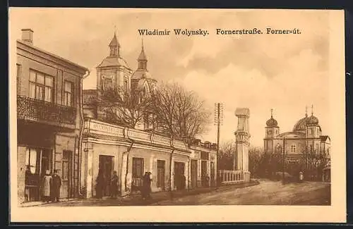 AK Wladimir Wolynsky, Fornerstrasse mit Kirchen