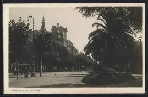 AK Buenos Aires, Avenida L. N. Alem con coche y tranvia