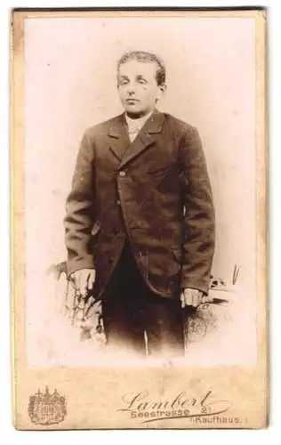 Fotografie Lambert, Dresden, Seestrasse 21, Portrait eines Mannes in Anzug