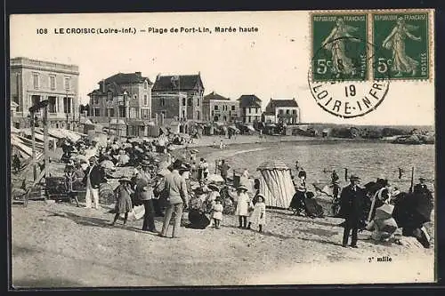 AK Le Croisic, Plage de Port-Lin à marée haute avec baigneurs et bâtiments en arrière-plan