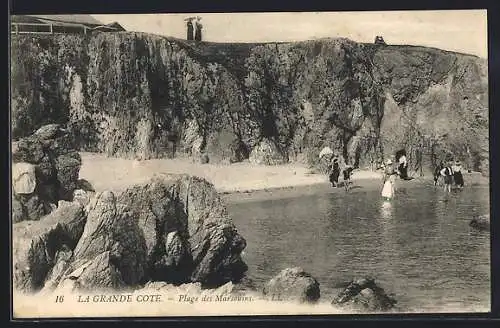 AK La Grande Côte, Plage des Marsouins avec falaises et baigneurs